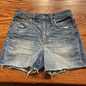 MADEWELL high rise distressed denim shorts / raw hem size 25 waist has stretch